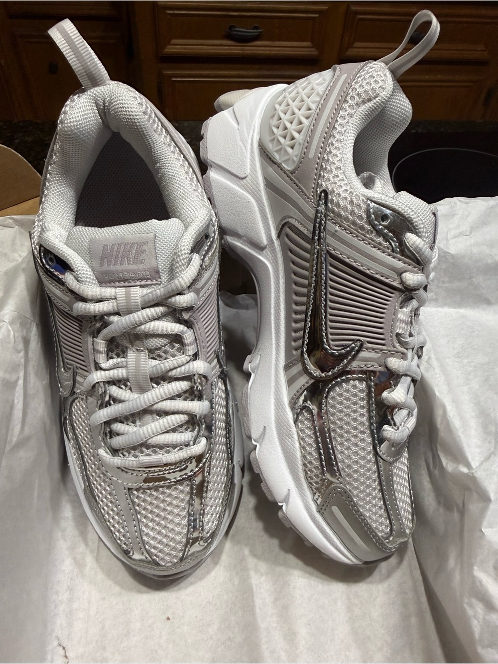 Nike Vomero 5 GS Vast Grey Metallic Silver Size 5Y IM9467-003 NIB